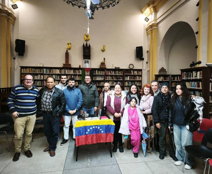 “Hablemos de Venezuela”: diálogo comunitario en Biblioteca Lerchundi de Río Martil en Marruecos